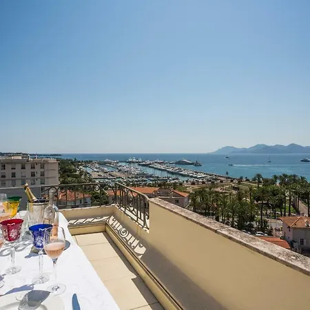 Art Deco With Breath Taking View From The 8th Floor Terrace By Weekome Appartement